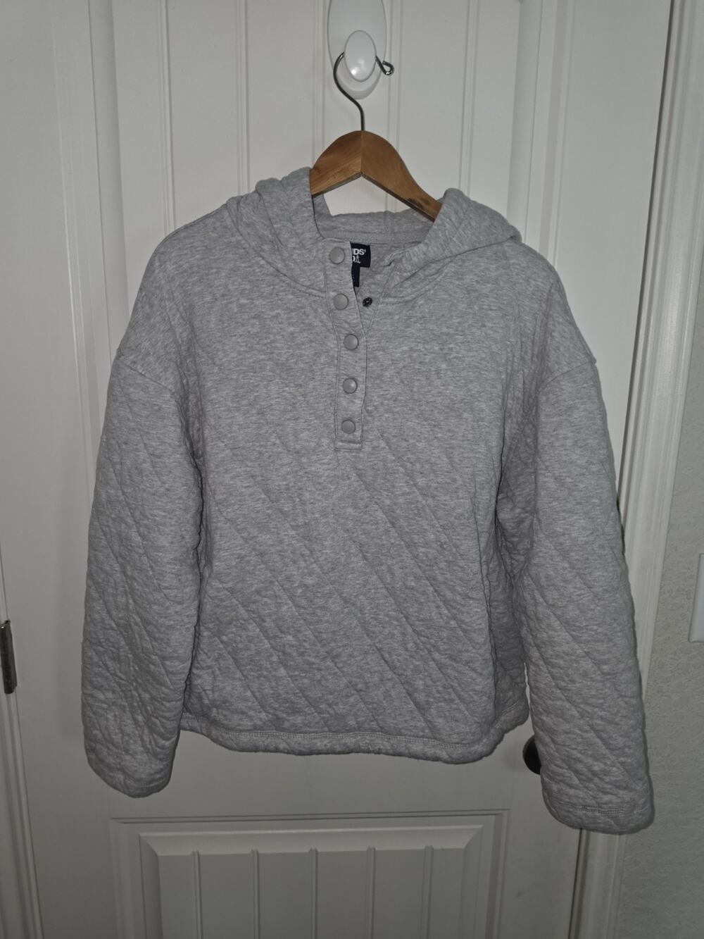 Lands’ End Women’s XL Quilted Pullover Hoodie Gray Snap Neck Pockets